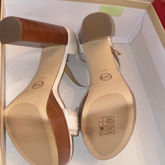 Michael Kors Rory Platform Sandals Size 9.5 Brown or White (no lid on box) - Picture 11 of 13